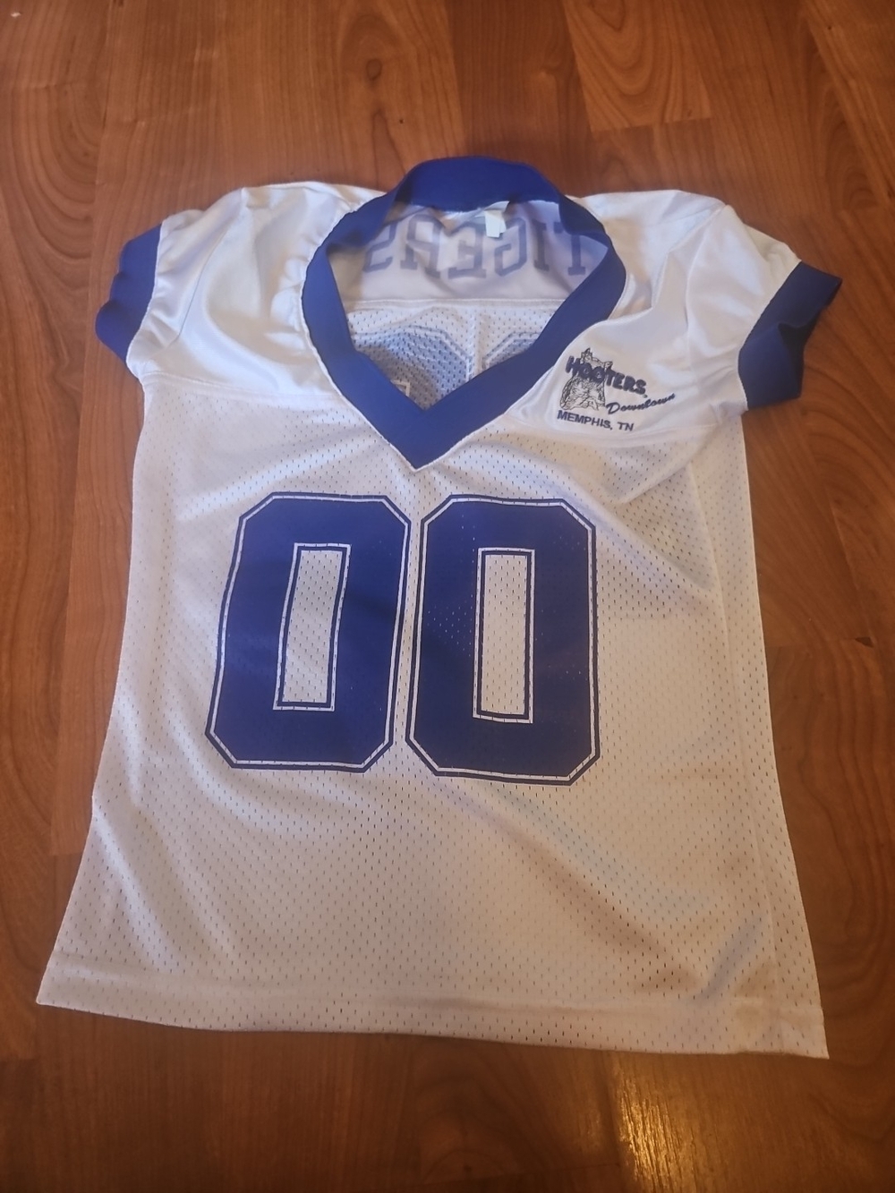 Rare Hooters blue and white football jersey size medium
